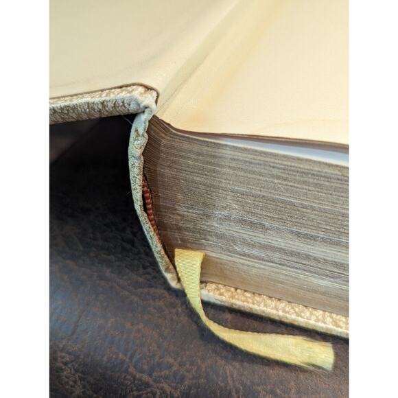 HOLY BIBLE RED LETTER SPECIAL BLUE RIBBON SCHOOL AND LIBRARY REFERENCE 1965-66 - Picture 3 of 16